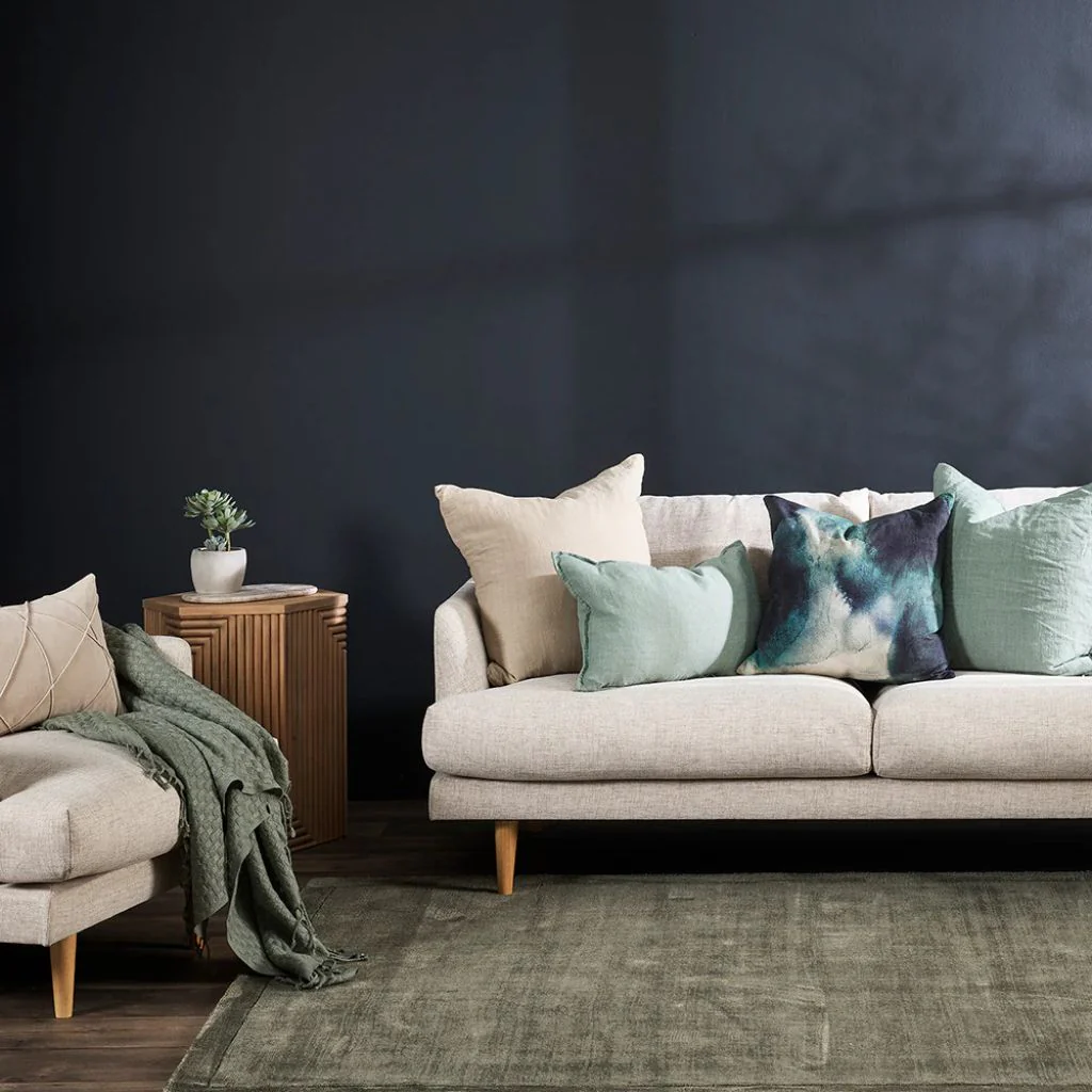 Amelia Cushion Navy - Image 4
