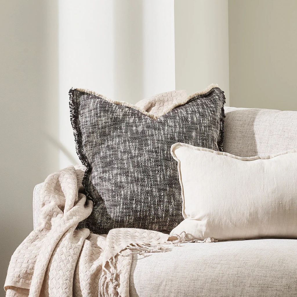 Arezzo Cushion Black - Image 2