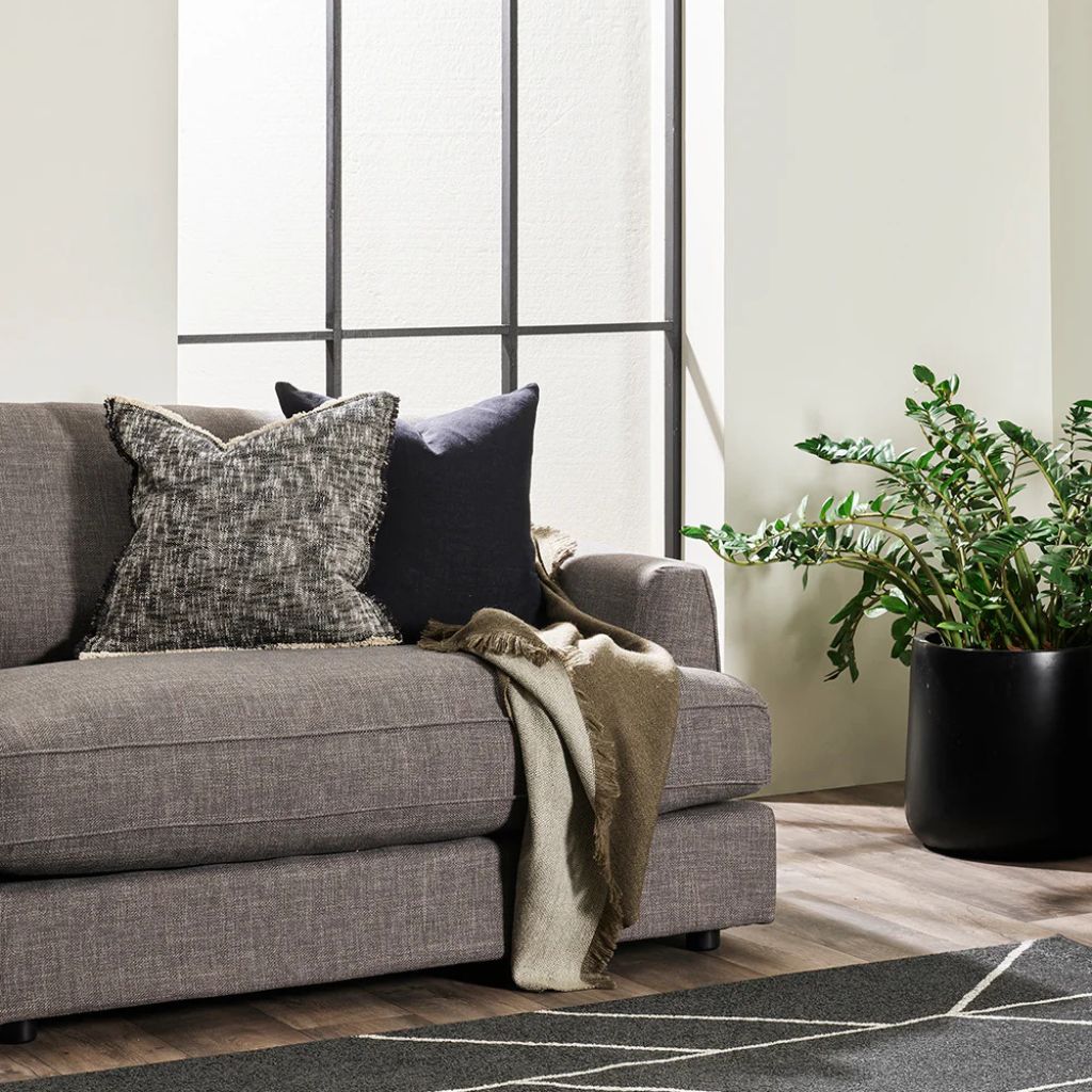 Arezzo Cushion Black - Image 5