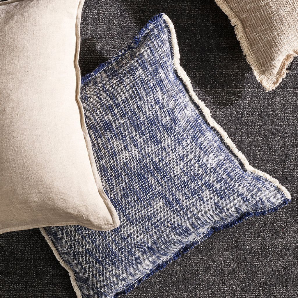 Arezzo Cushion Navy - Image 3