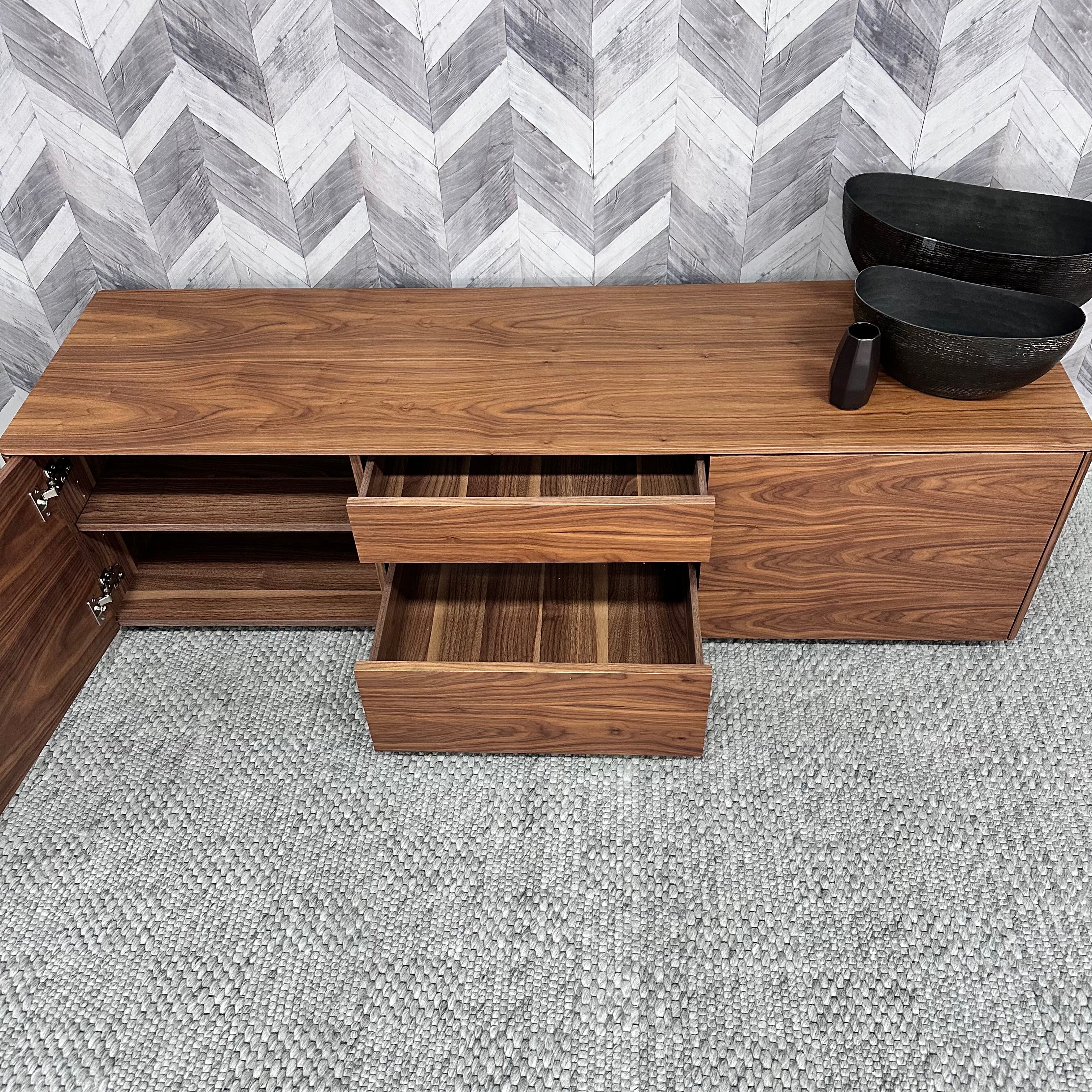 Chad Tv Unit Clearance - Image 3