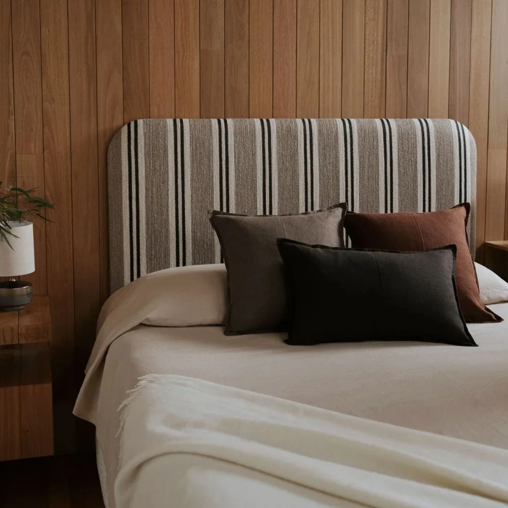 Como Cushion Mocha - Image 8