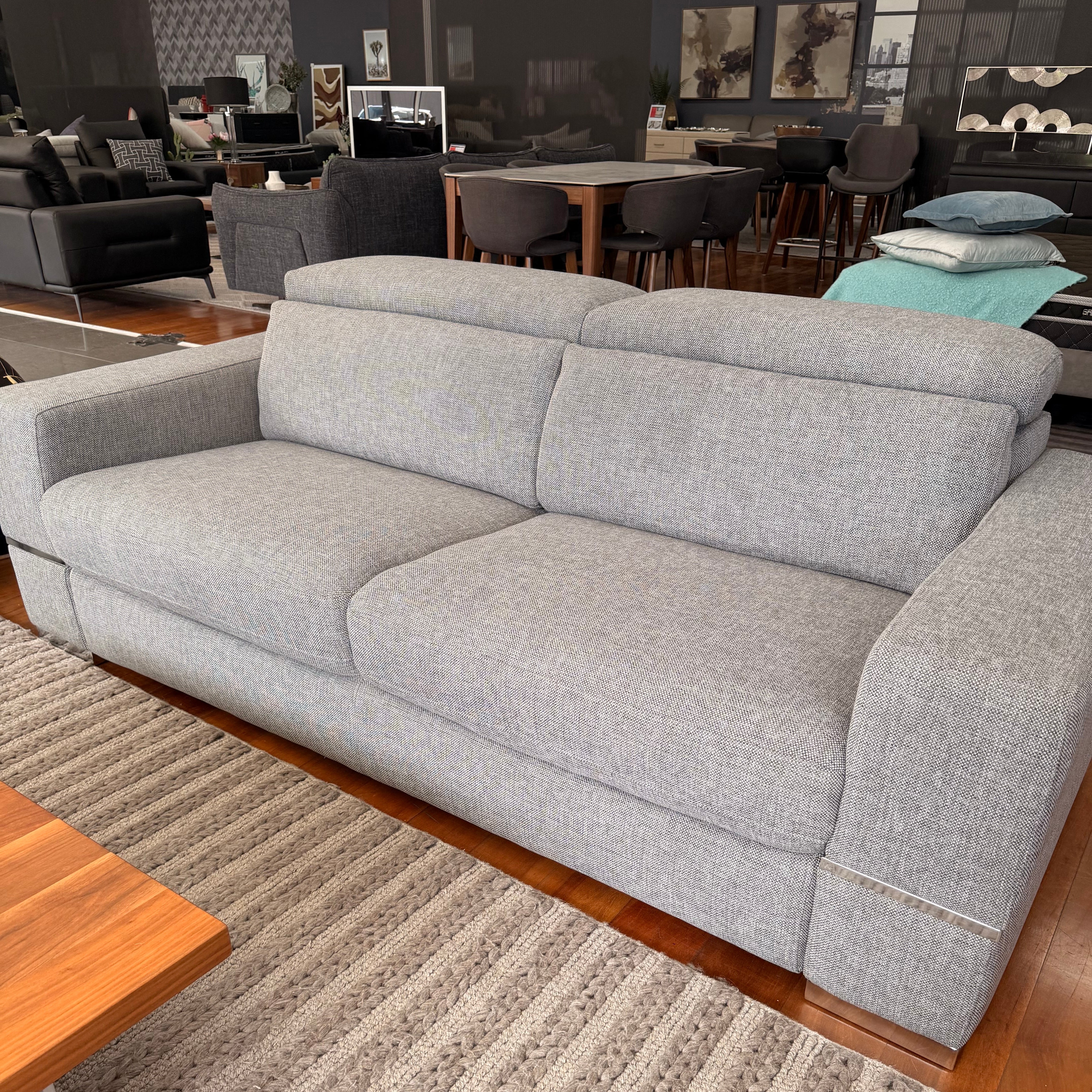 Eden 2.5 Seat Fixed Lounge Clearance