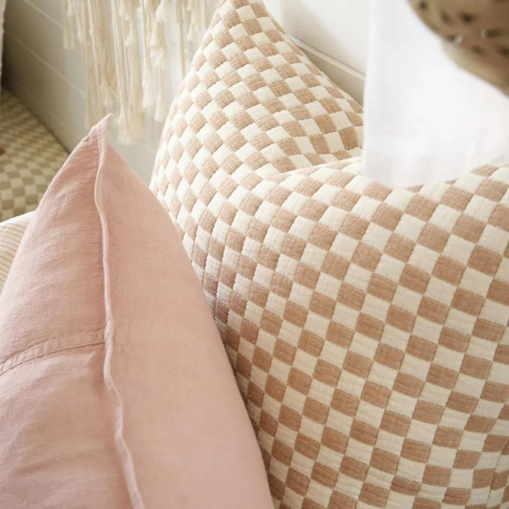 Gambit Cushion Off White/Nutmeg - Image 2