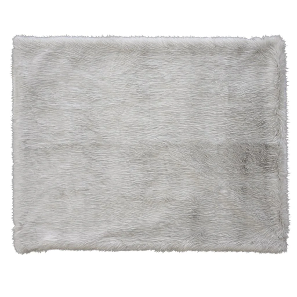 Greenland Wolf Faux Fur Throw - Image 4