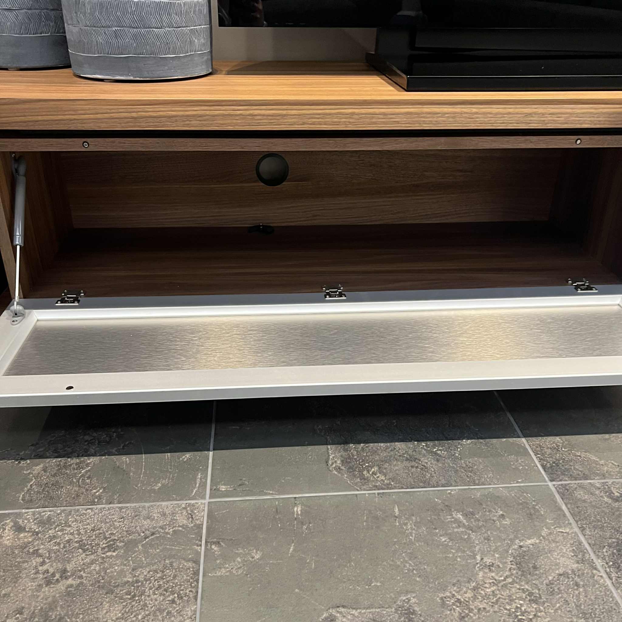 Malibu TV Unit with Doors Clearance - Image 4