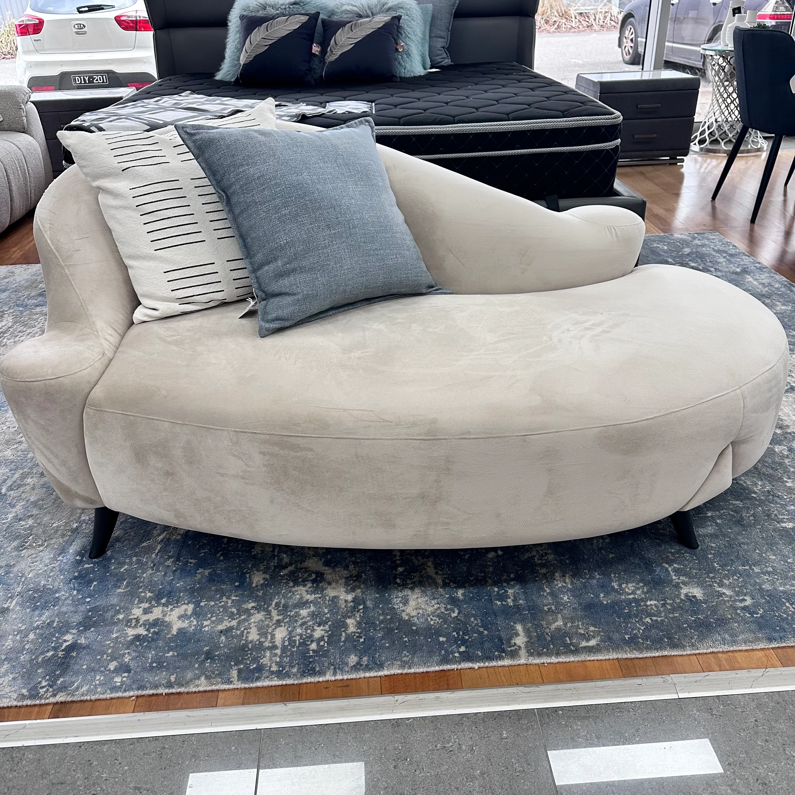 Maria Chaise Clearance - Image 3