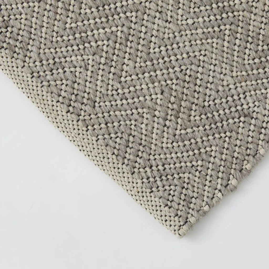 Matterhorn Rug by Weave - Image 2