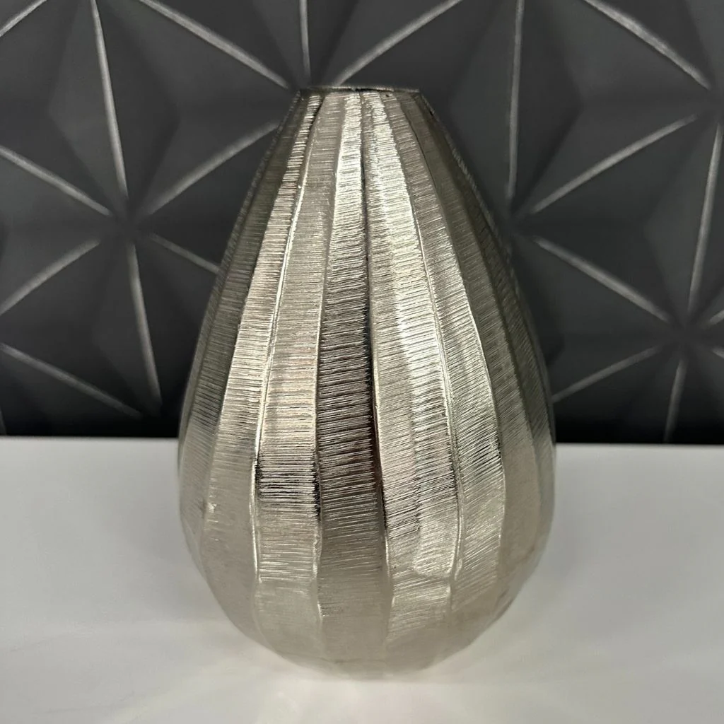 MI346 Chisel Vase Clearance