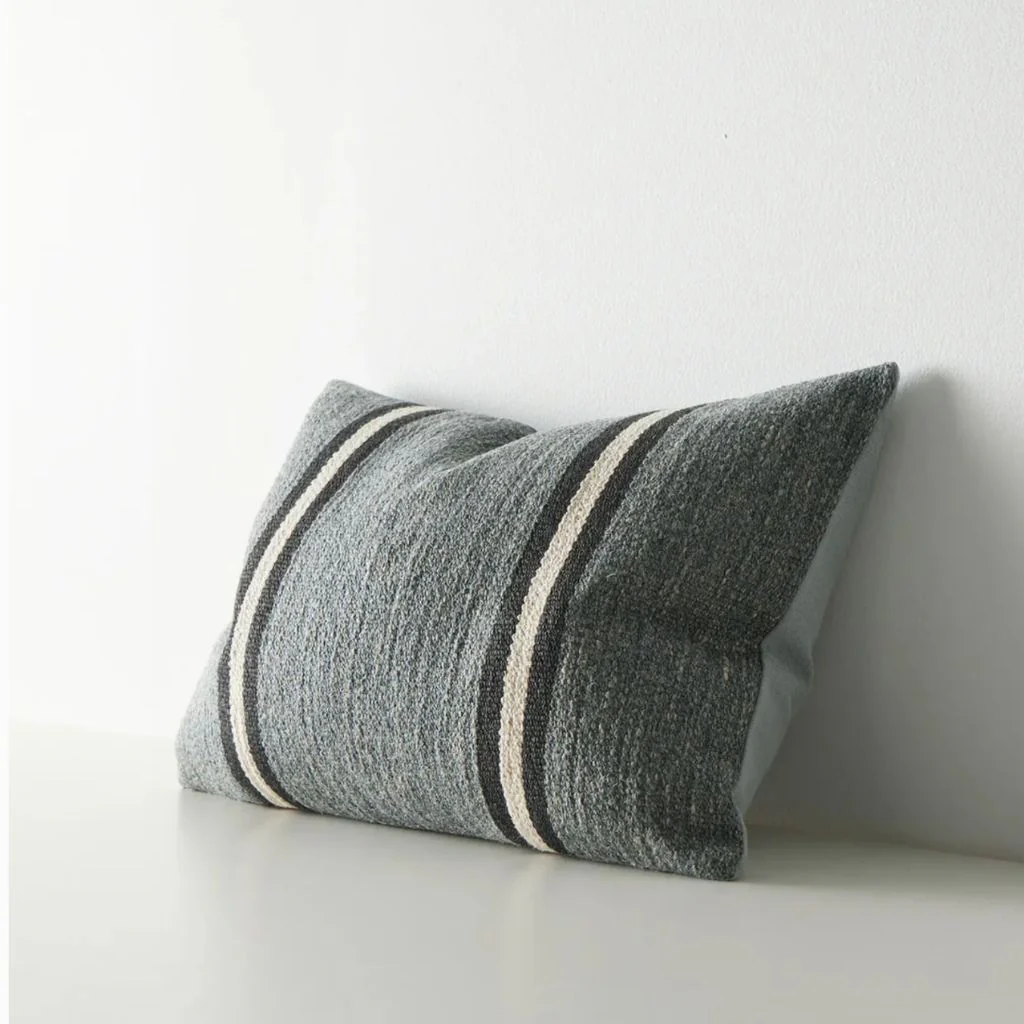 Mila Cushion Horizon