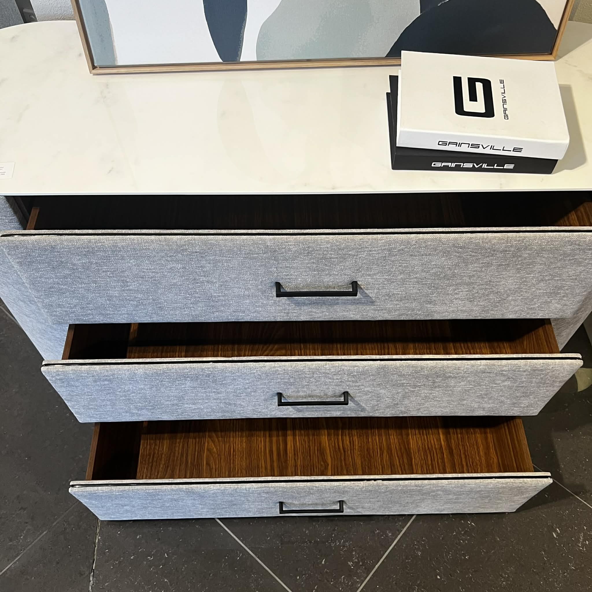 Monza King Bed with G10 Bedside Tables & G10 Dresser Clearance - Image 9