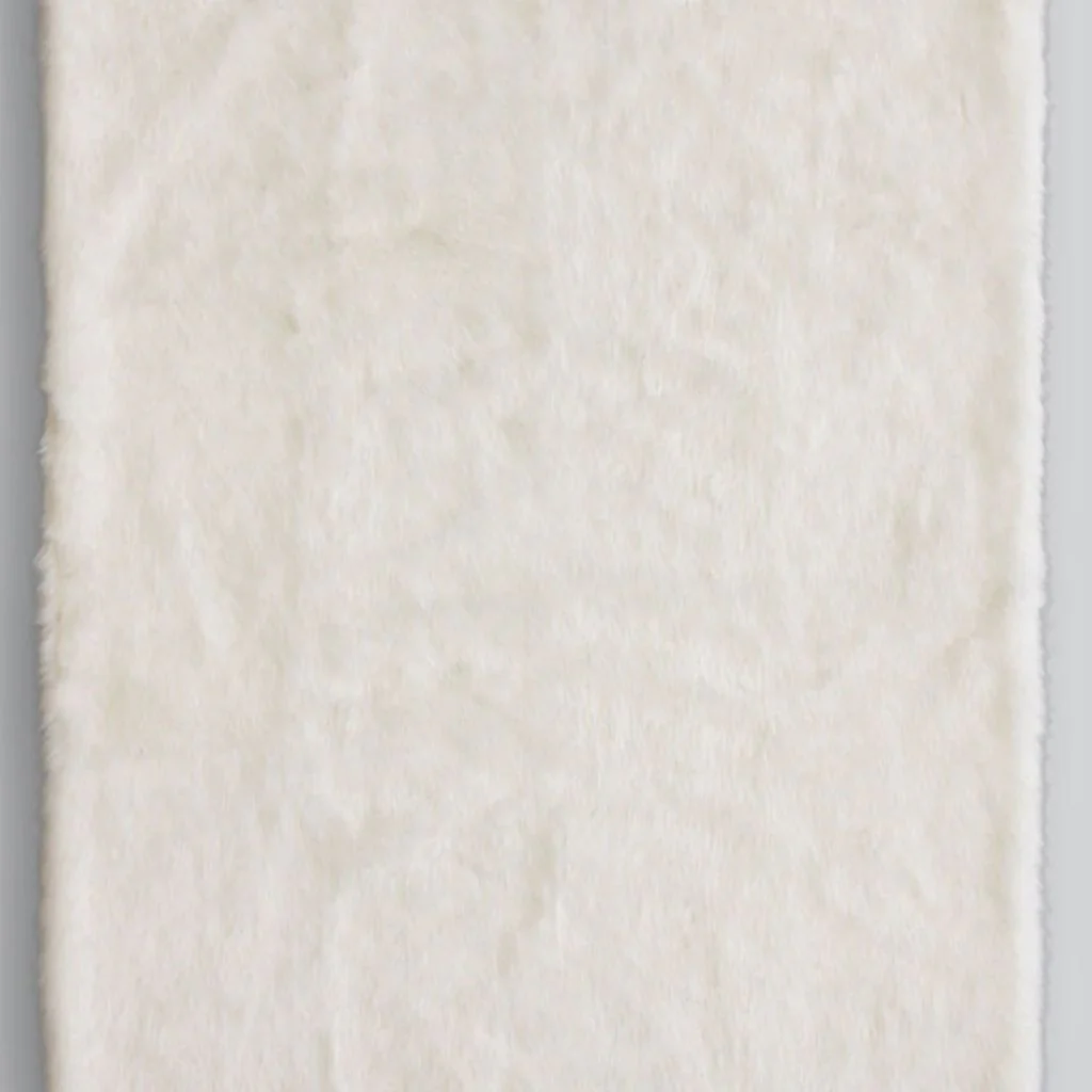 Norwegian Fox Throw Faux Fur Throw - Image 4