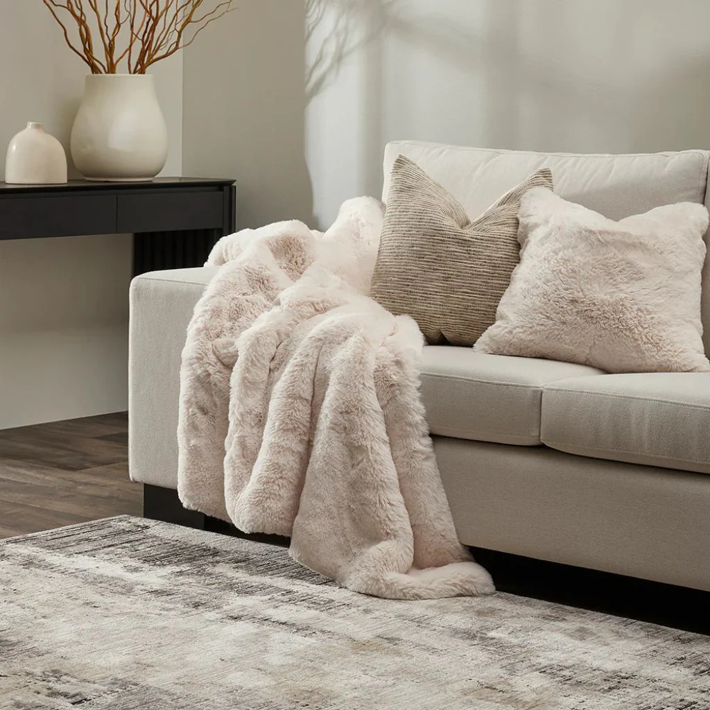 Pelage Cushion Ivory - Image 3