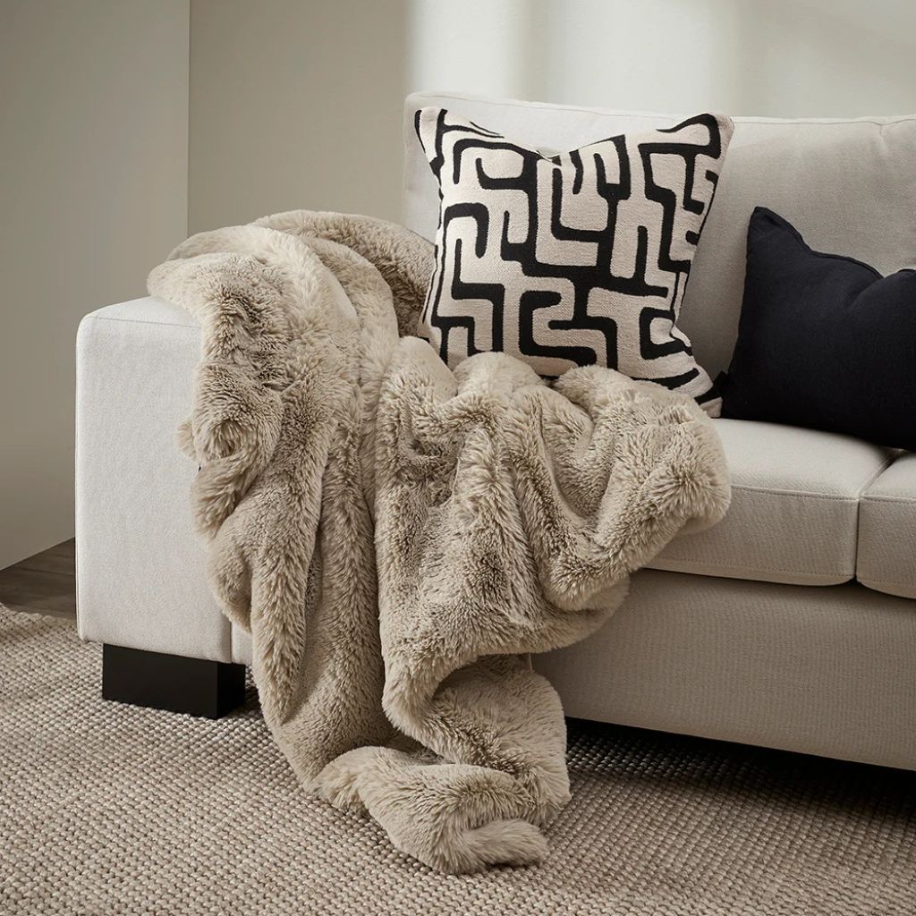 Pelage Throw Taupe - Image 2