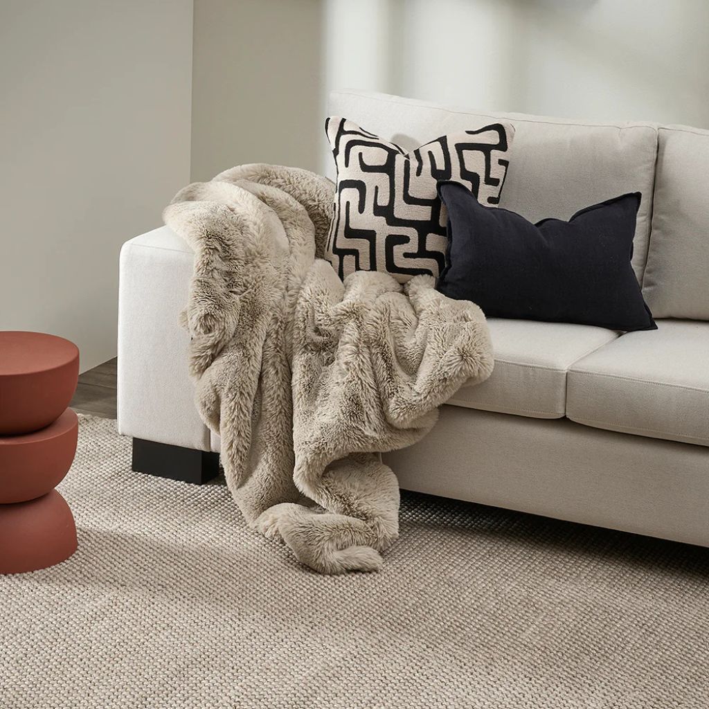 Pelage Throw Taupe - Image 3