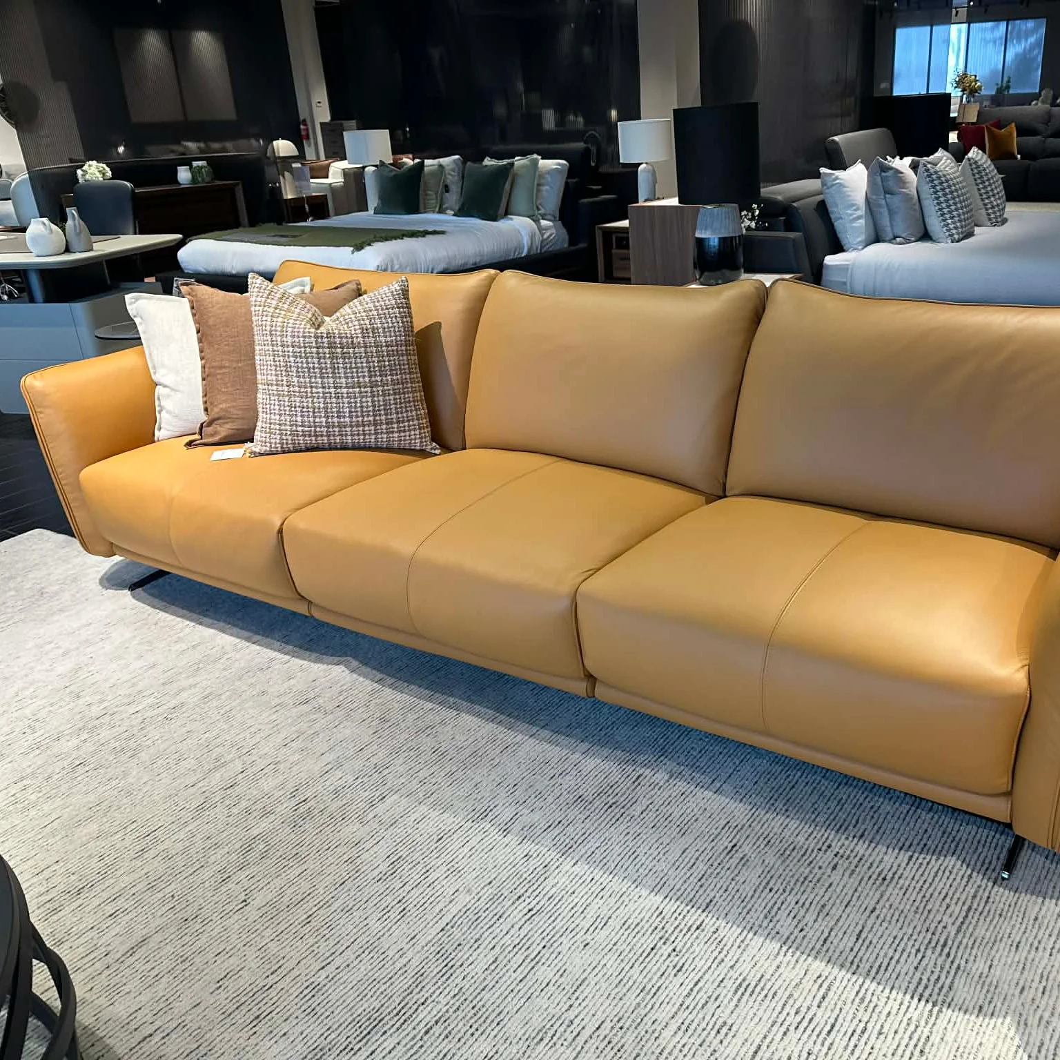 Voyage Lounge Suite Clearance - Image 3