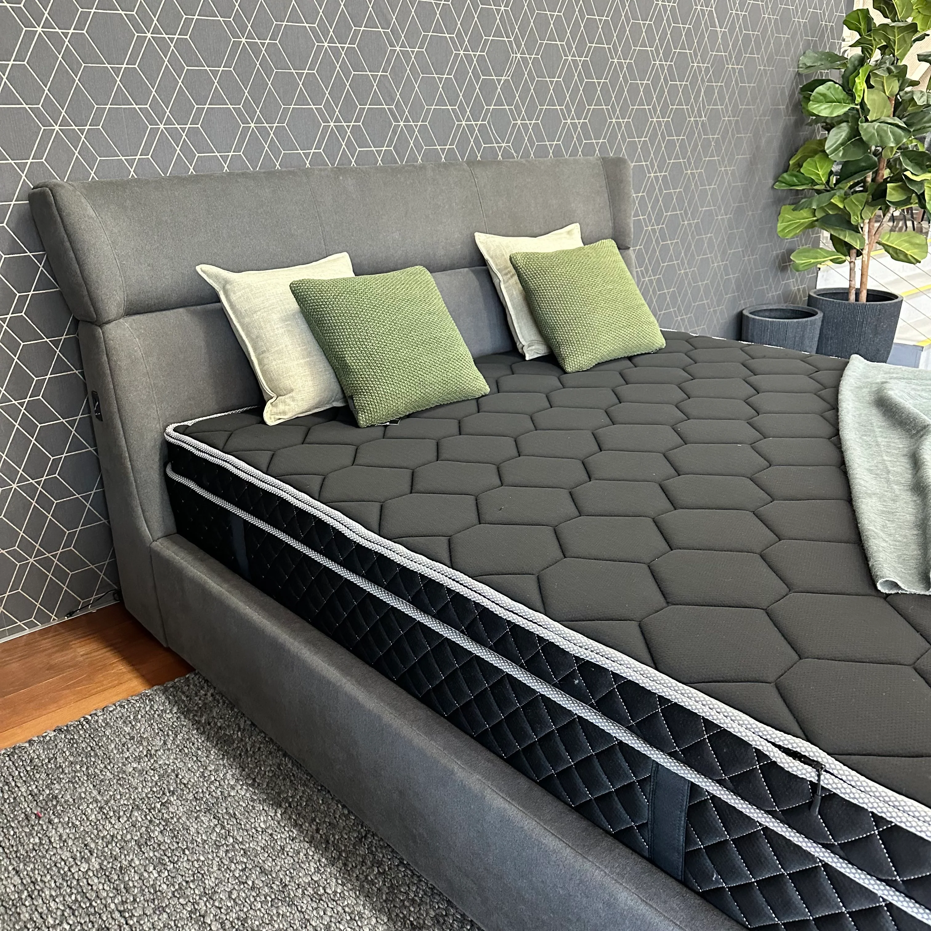 Windsor King Bed Clearance - Image 3